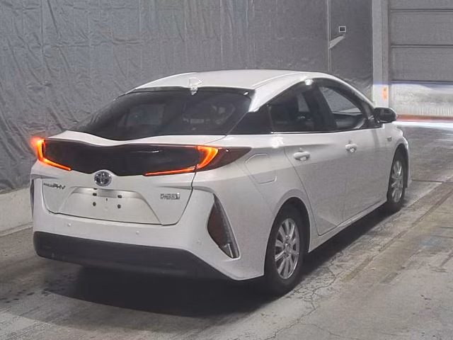 TOYOTA PRIUS PHV