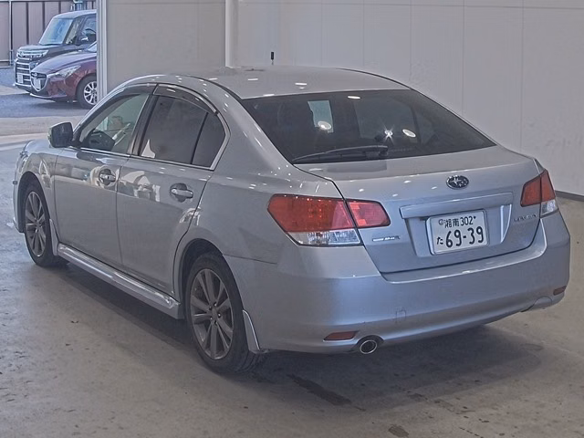 SUBARU LEGACY B4