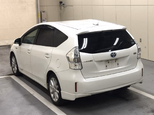 TOYOTA PRIUS ALPHA