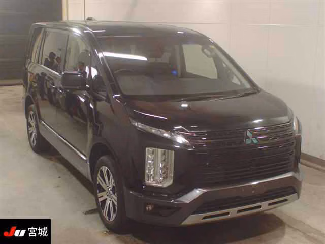 MITSUBISHI DELICA D:5