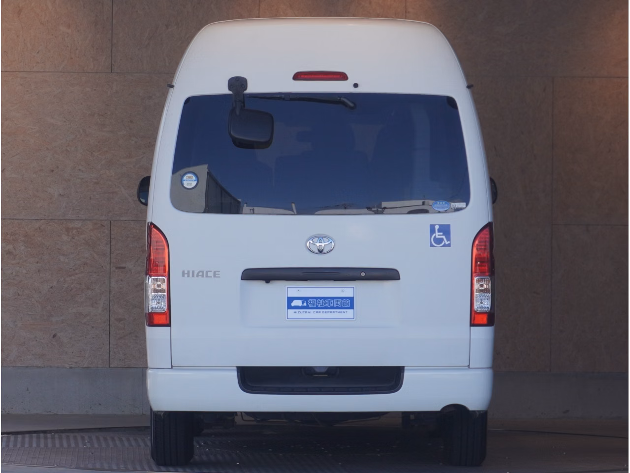 TOYOTA REGIUS ACE