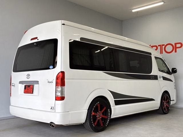 TOYOTA REGIUS ACE