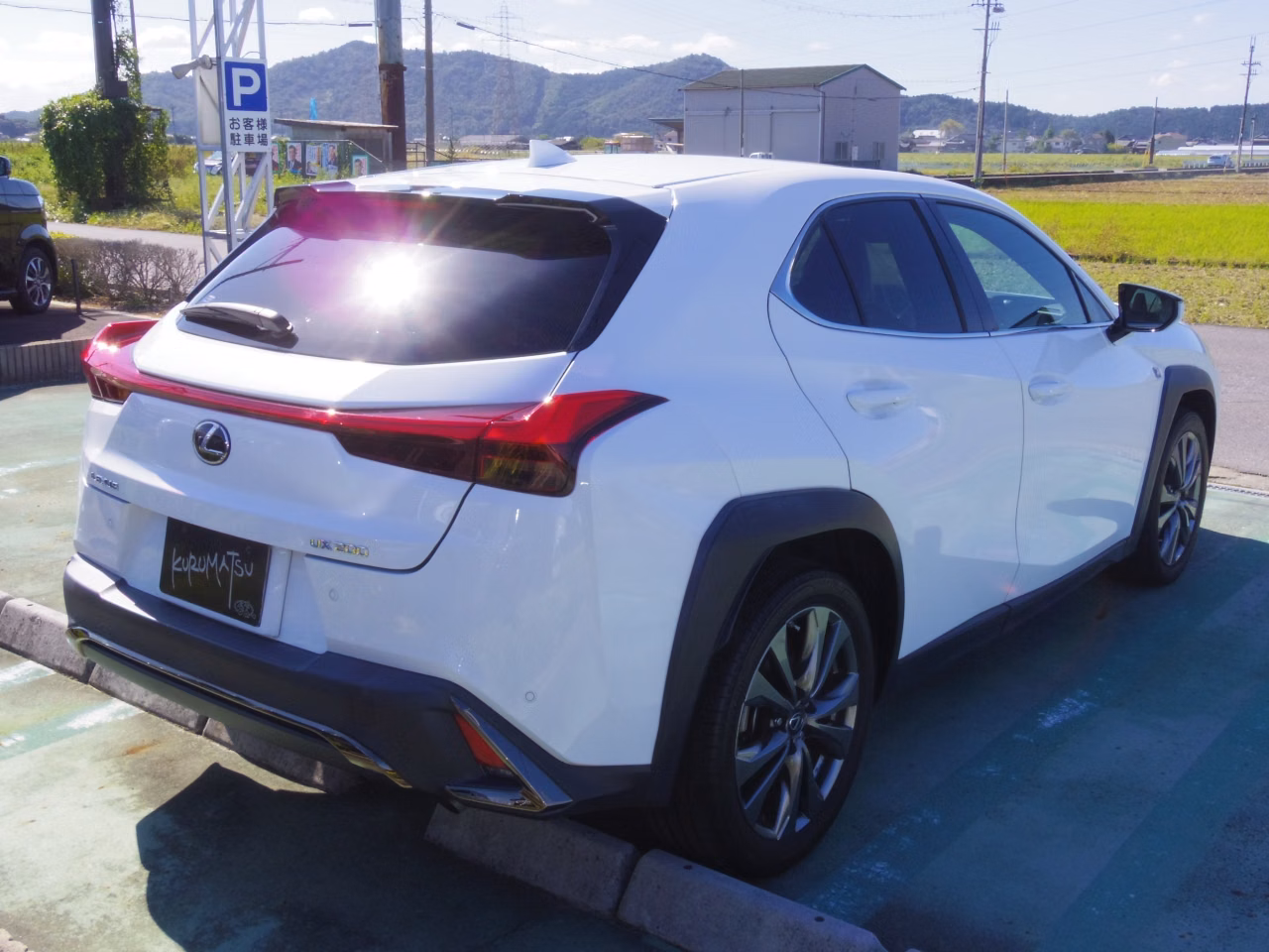 LEXUS UX200