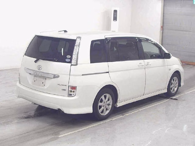 TOYOTA ISIS