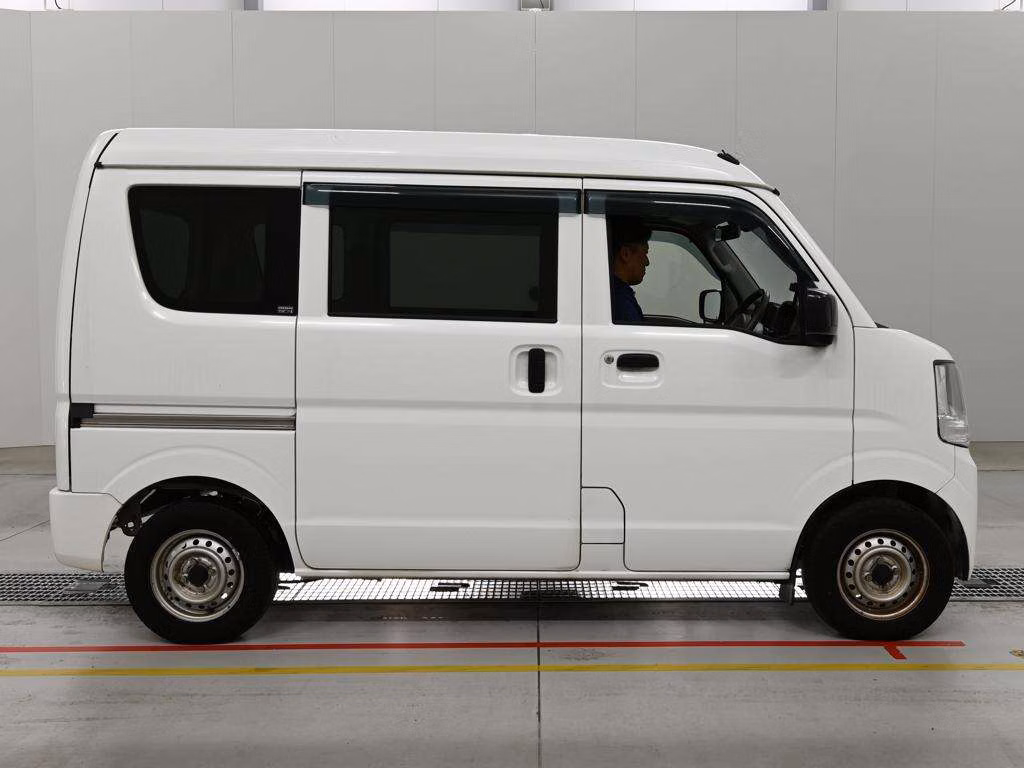 MITSUBISHI MINICAB