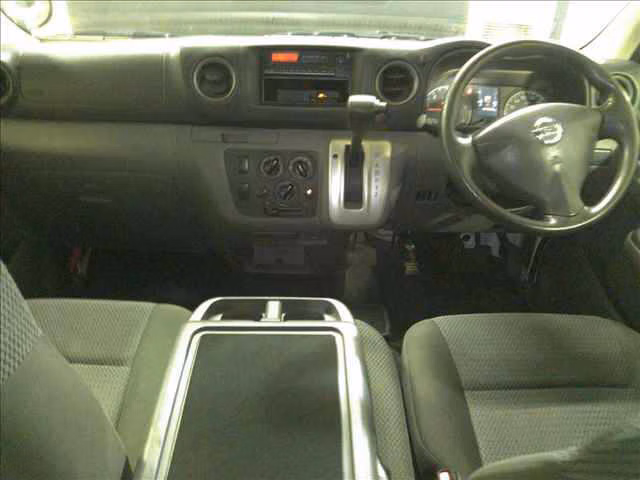 NISSAN NV350 CARAVAN