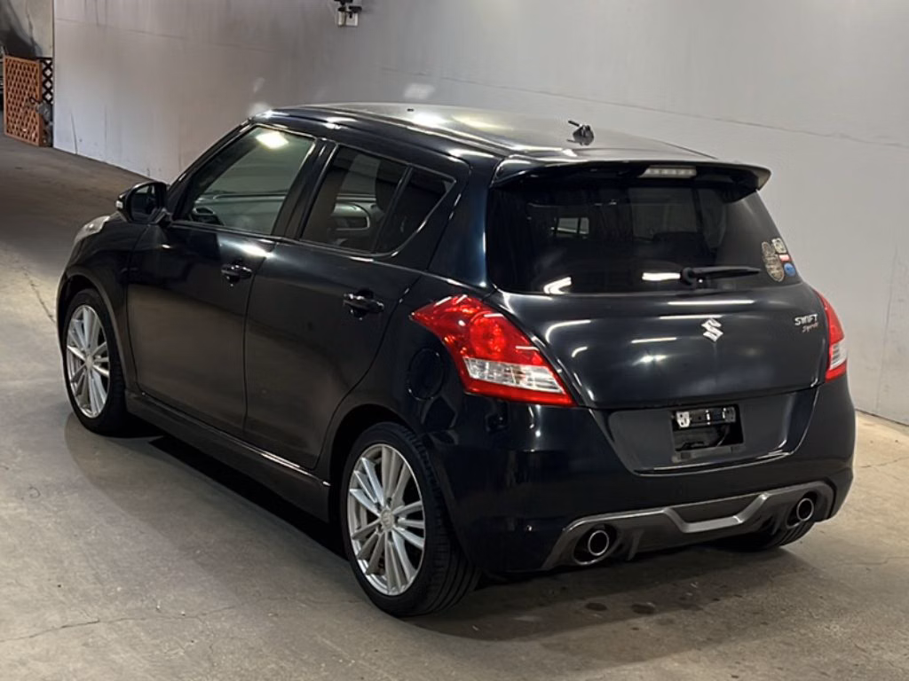 SUZUKI SWIFT