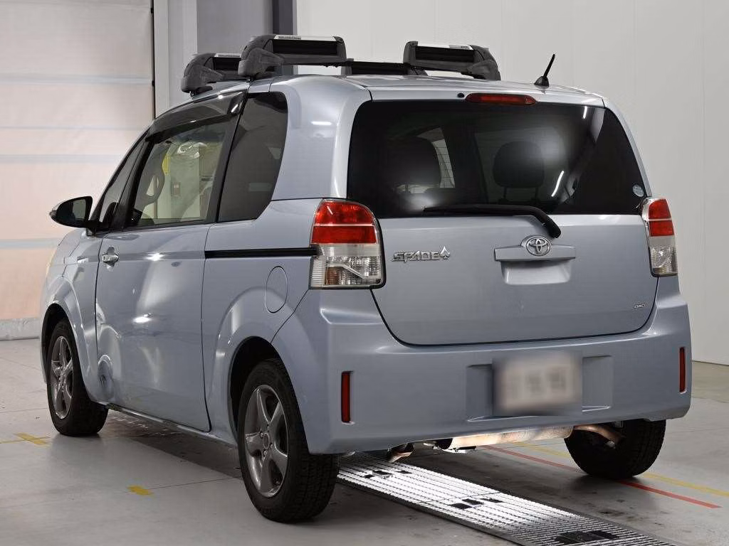 TOYOTA SPADE
