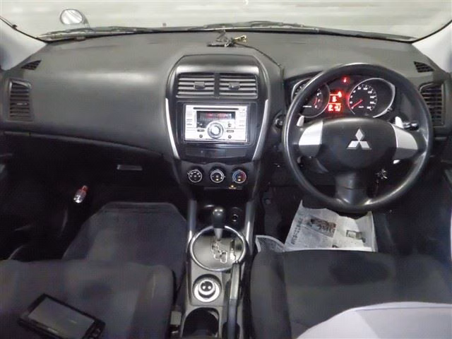 MITSUBISHI RVR