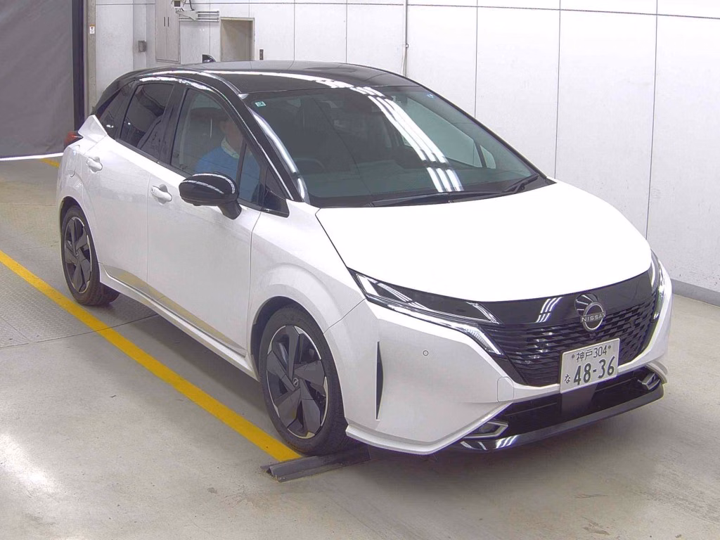 NISSAN AURA