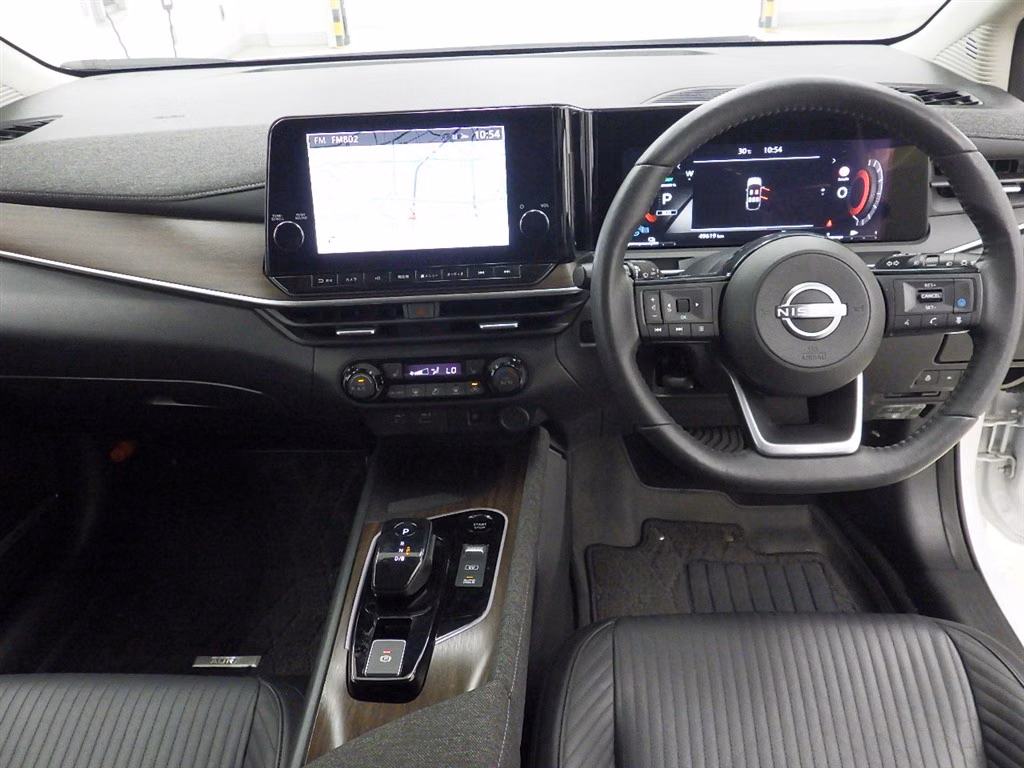 NISSAN AURA