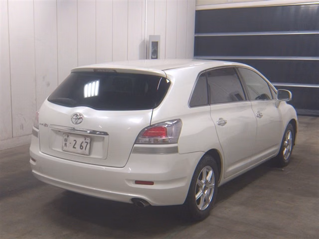 TOYOTA MARK X ZIO