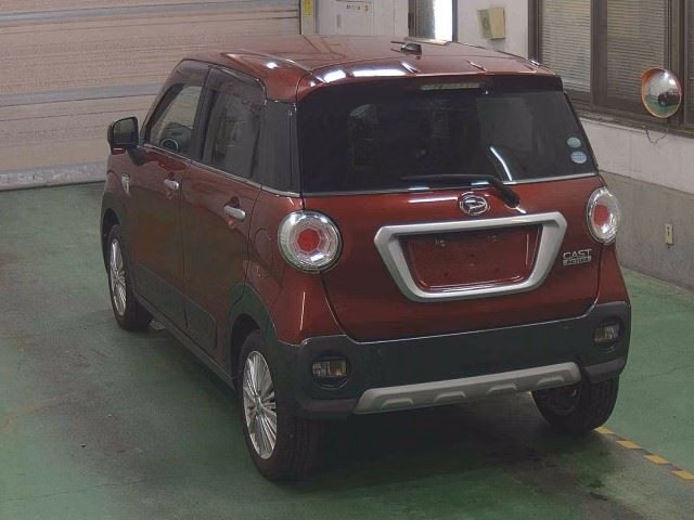 DAIHATSU CAST