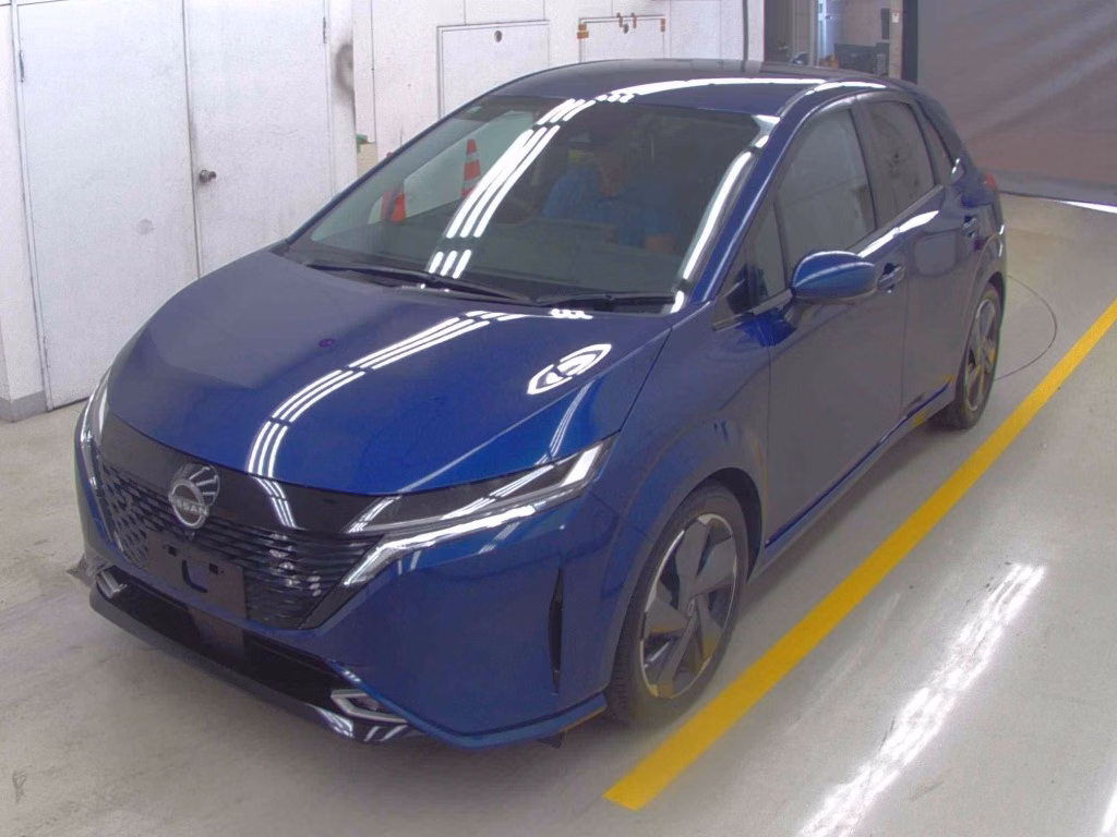 NISSAN AURA