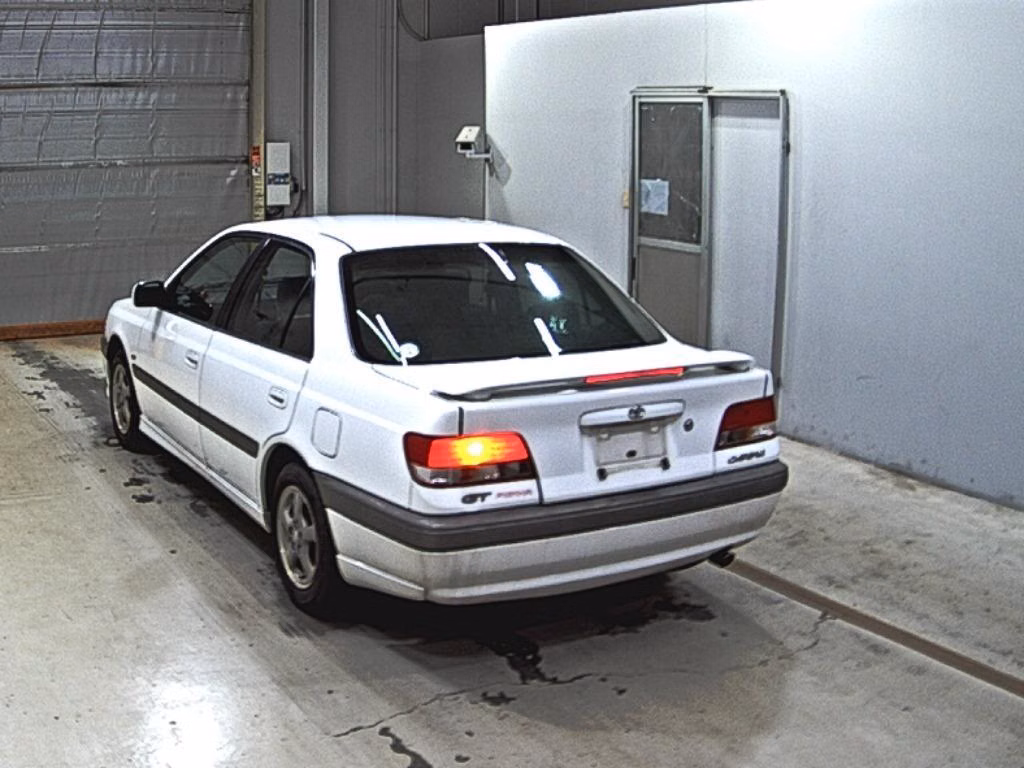 TOYOTA CARINA
