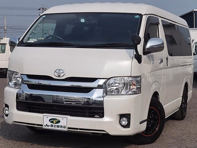 TOYOTA HIACE