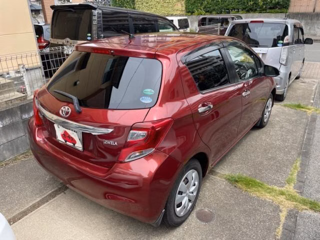 TOYOTA VITZ