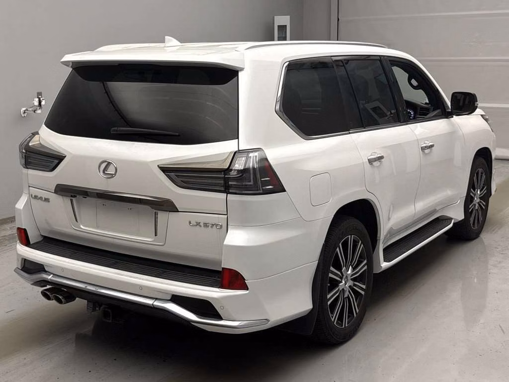 LEXUS LX570