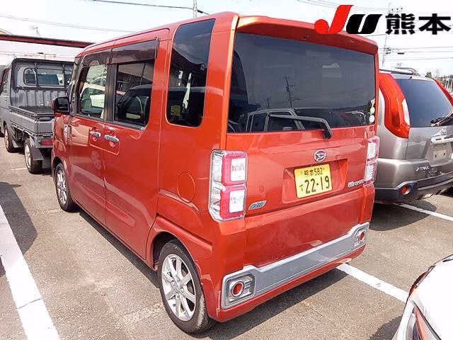 DAIHATSU WAKE