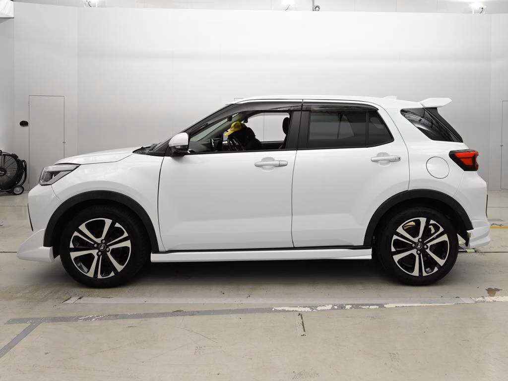 DAIHATSU ROCKY