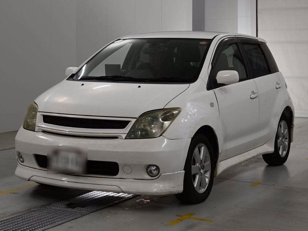 TOYOTA IST