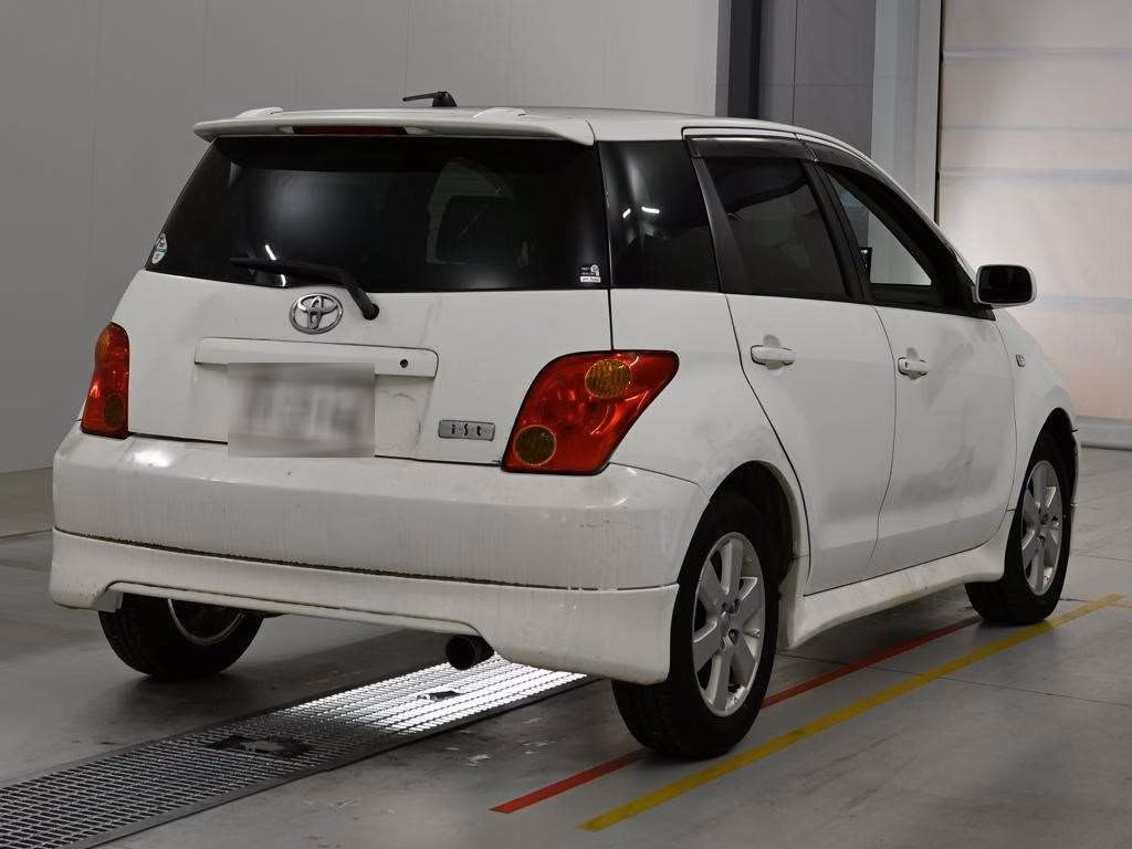 TOYOTA IST