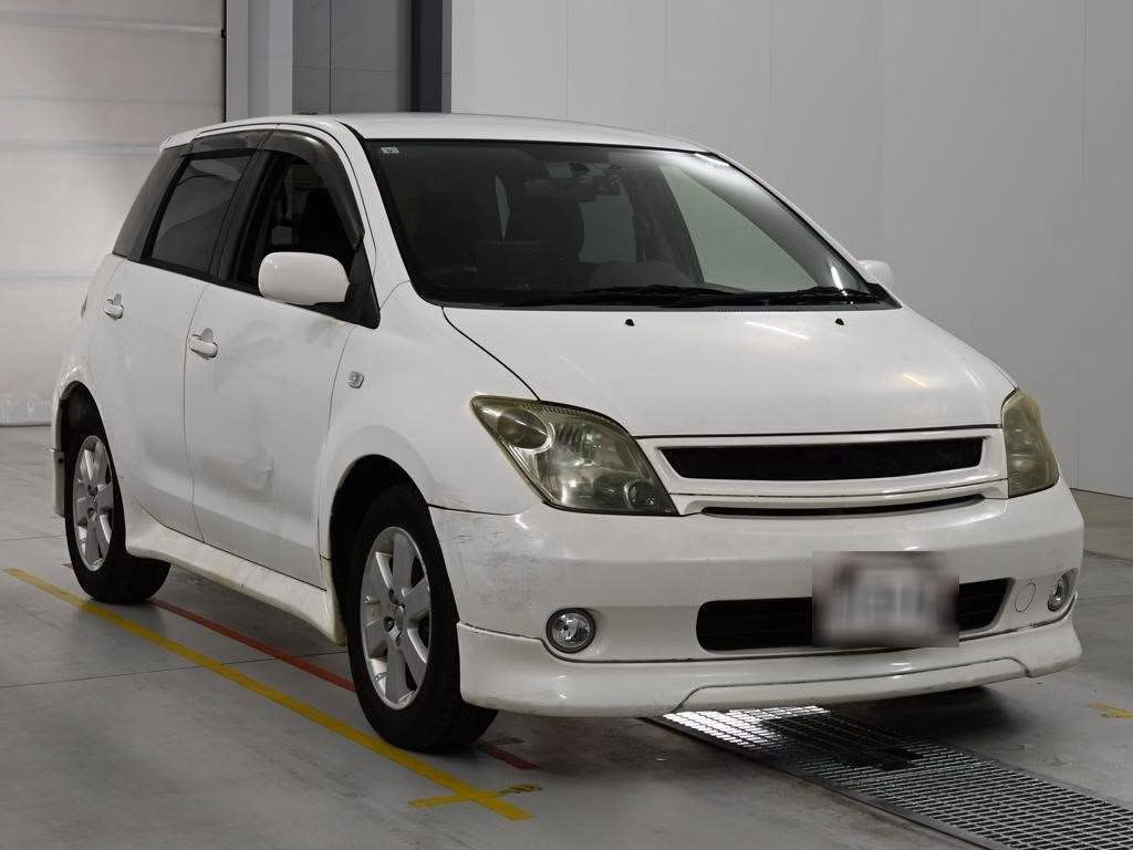 TOYOTA IST