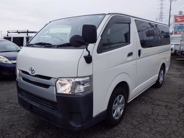 TOYOTA REGIUS ACE