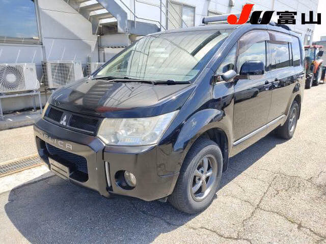 MITSUBISHI DELICA D:5