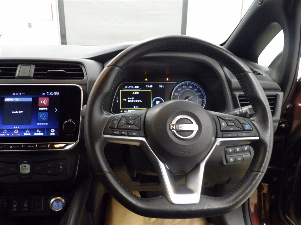 NISSAN LEAF