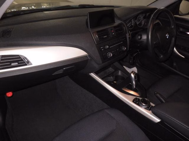 BMW 1-SERIES
