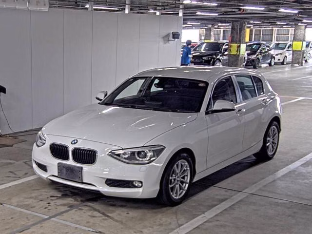 BMW 1-SERIES