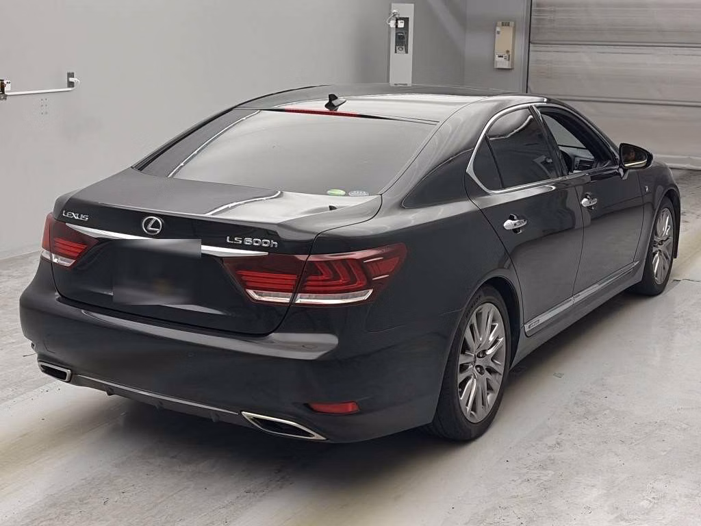LEXUS LS600H