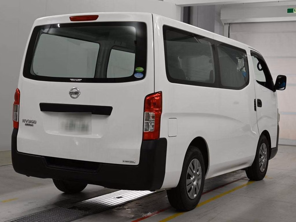 NISSAN NV350 CARAVAN