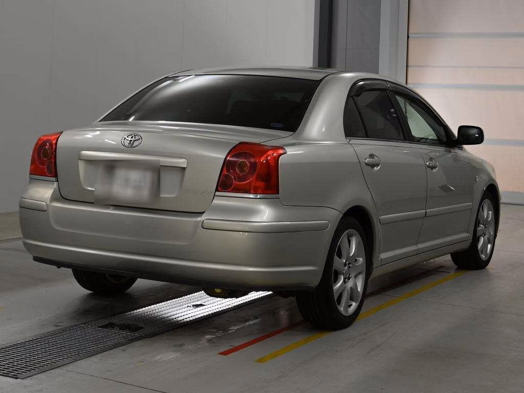 TOYOTA AVENSIS