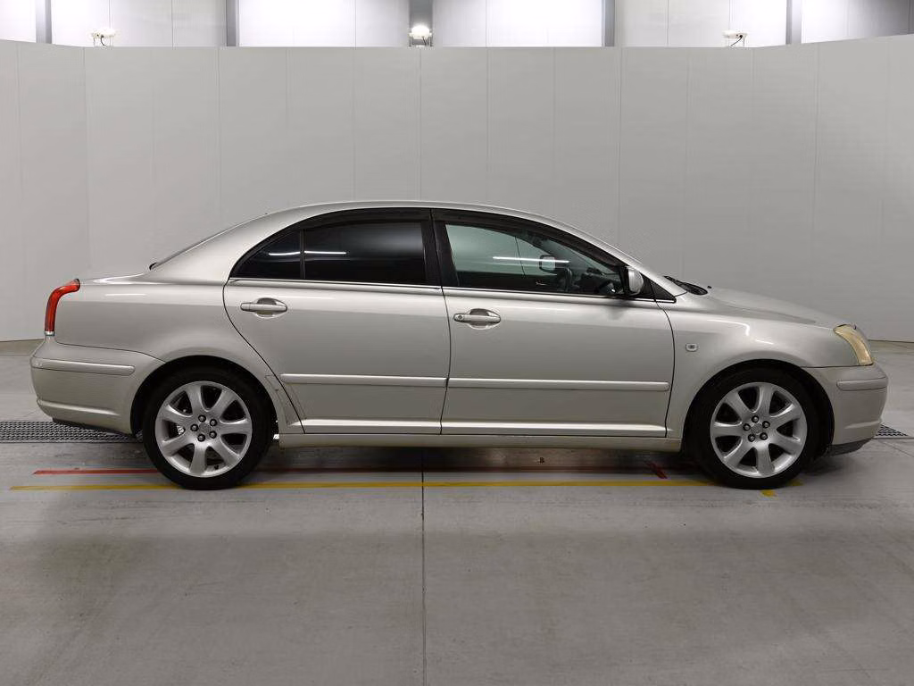TOYOTA AVENSIS