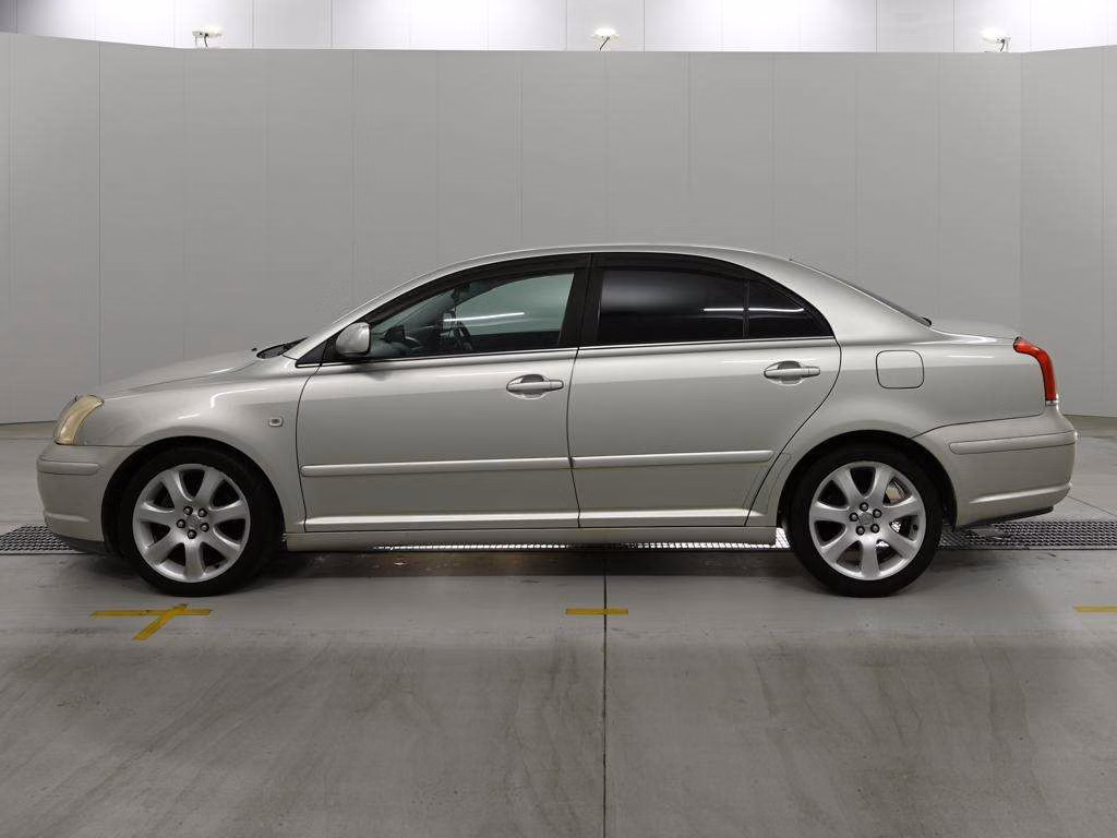 TOYOTA AVENSIS
