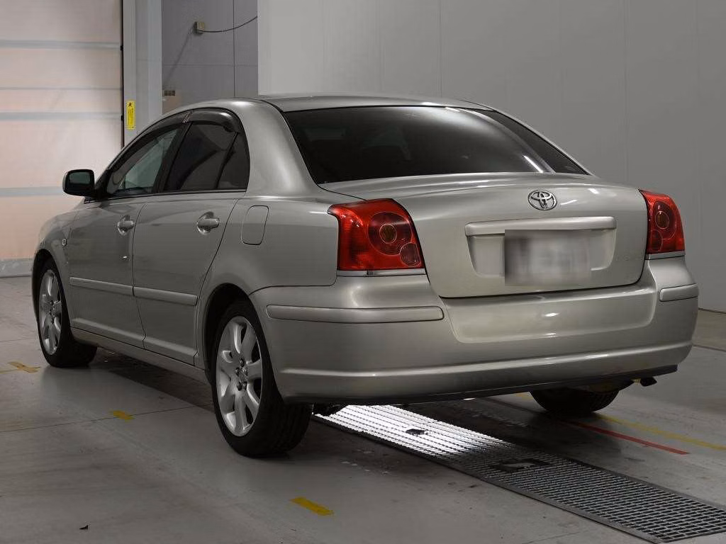 TOYOTA AVENSIS