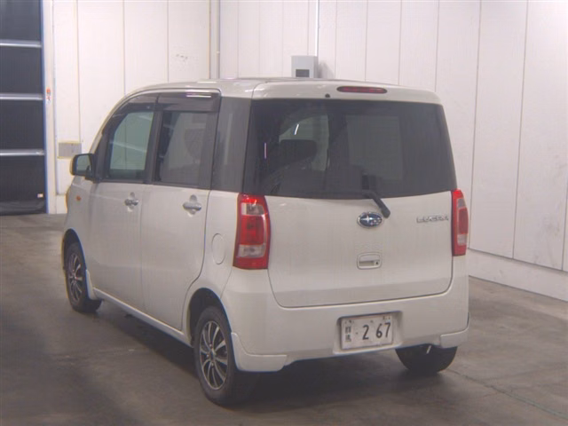SUBARU LUCRA