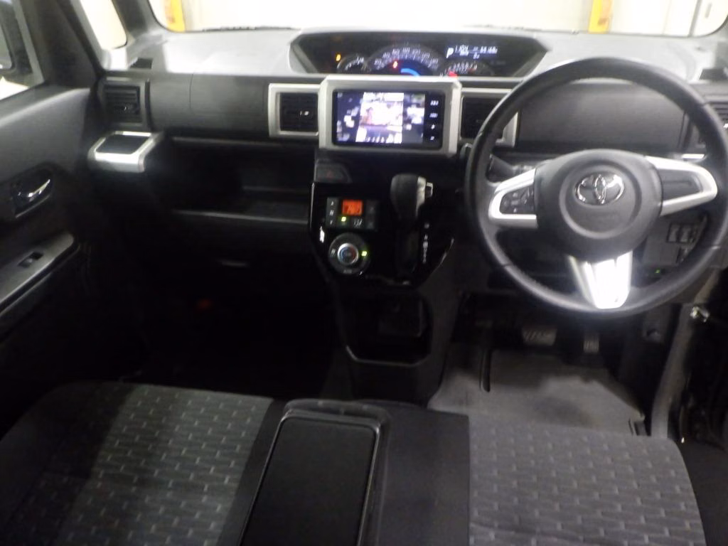 TOYOTA PIXIS MEGA