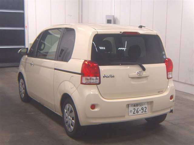 TOYOTA PORTE