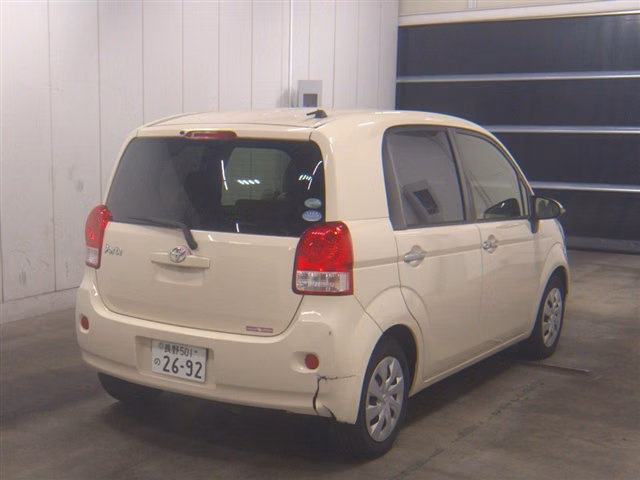 TOYOTA PORTE