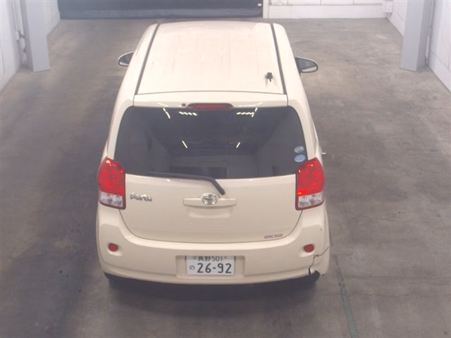 TOYOTA PORTE