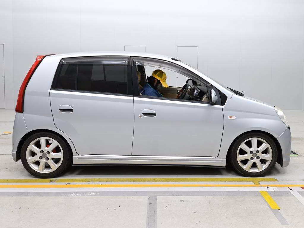 DAIHATSU MIRA AVY