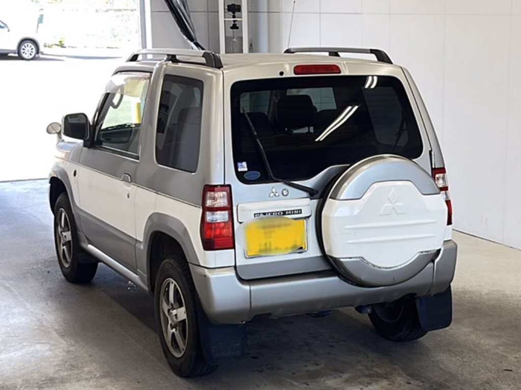 MITSUBISHI PAJERO MINI