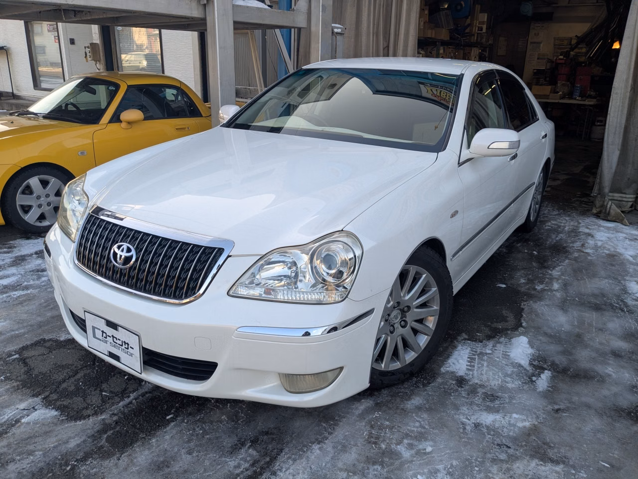 TOYOTA CROWN MAJESTA