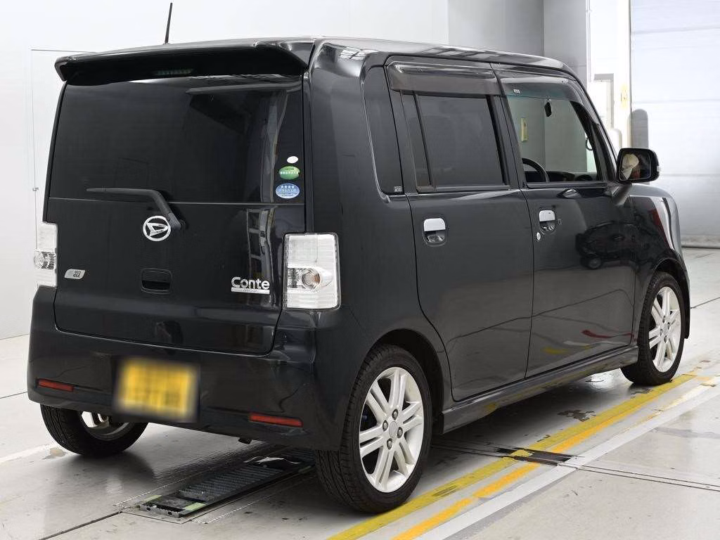 DAIHATSU MOVE CONTE