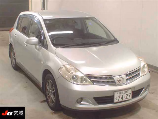 Nissan Tiida