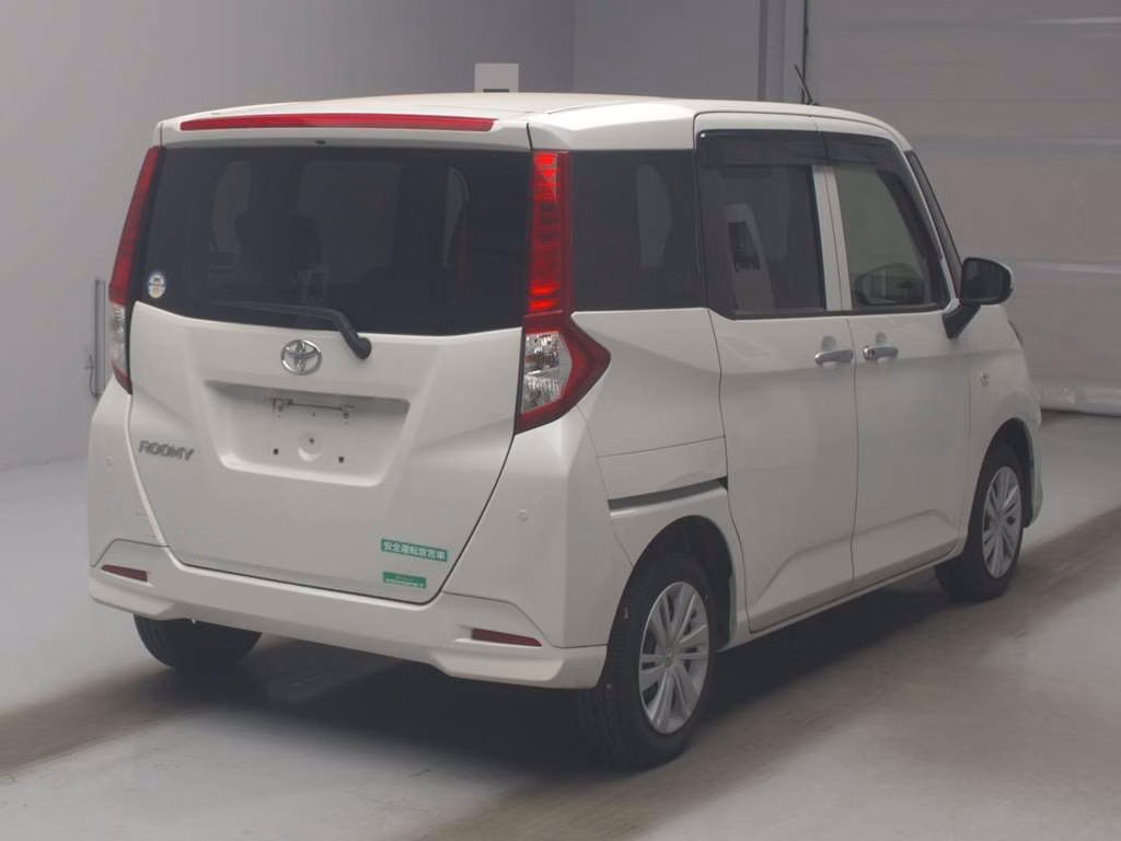 TOYOTA ROOMY