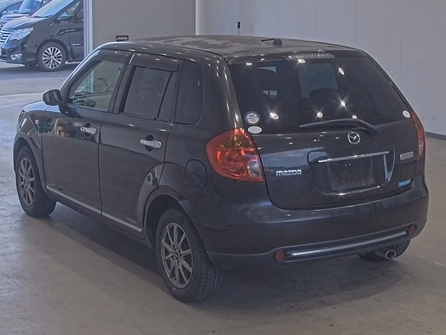 MAZDA VERISA